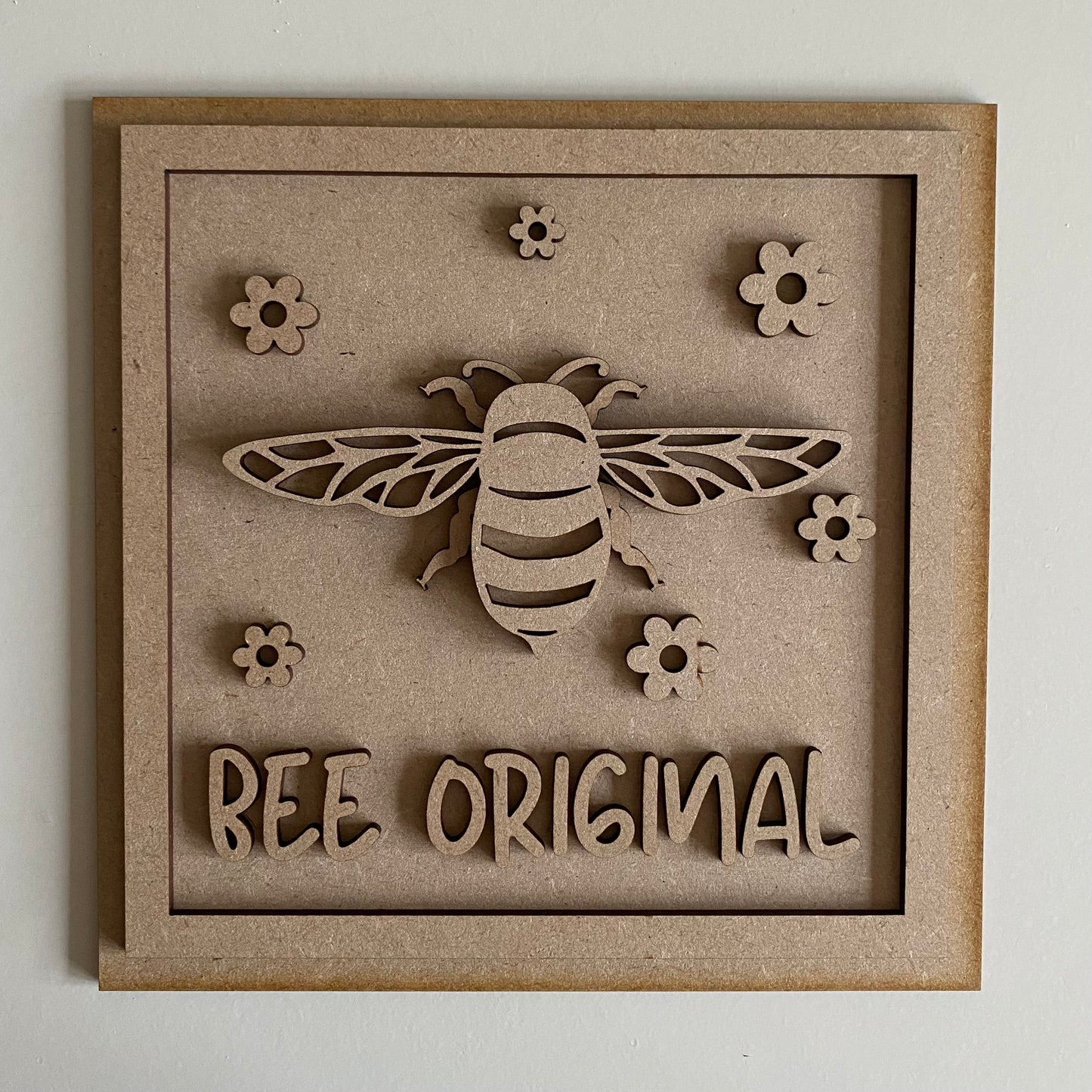 19cm Bee Original Sign