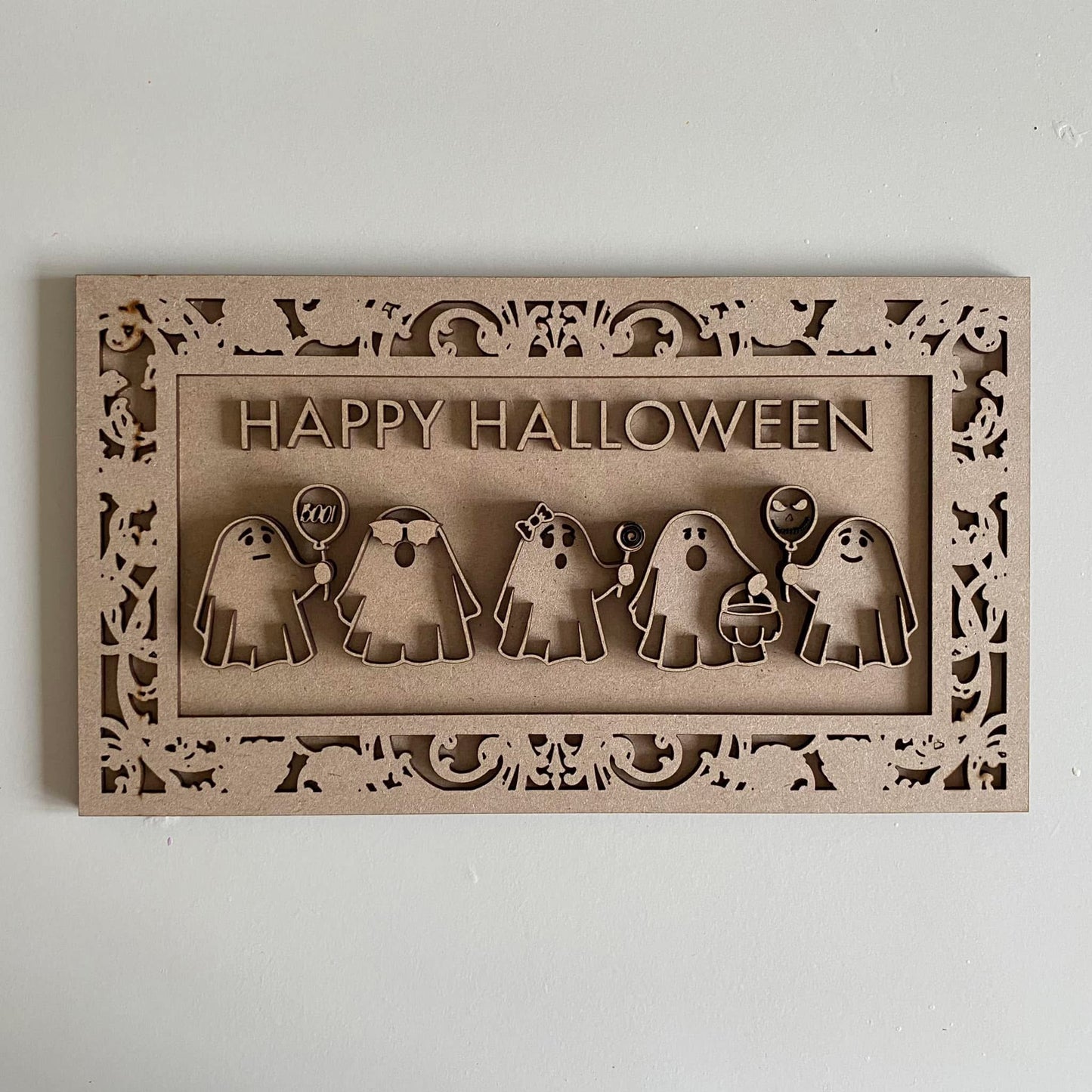 30cm Happy Halloween Ghosts Sign