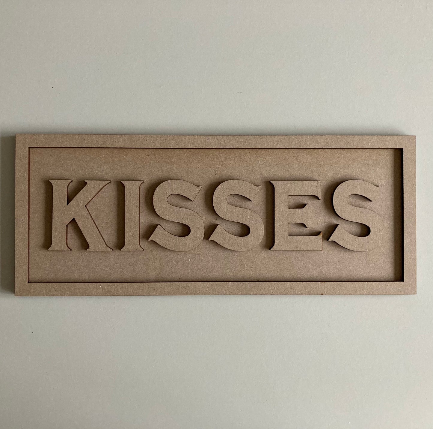 30cm Kisses Sign