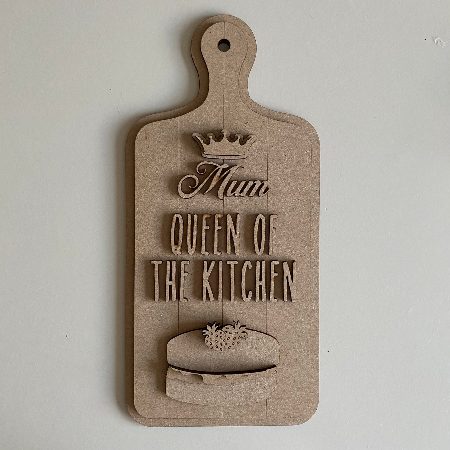 30cm Mum Queen Of The Kitchen Cake Chopping Board