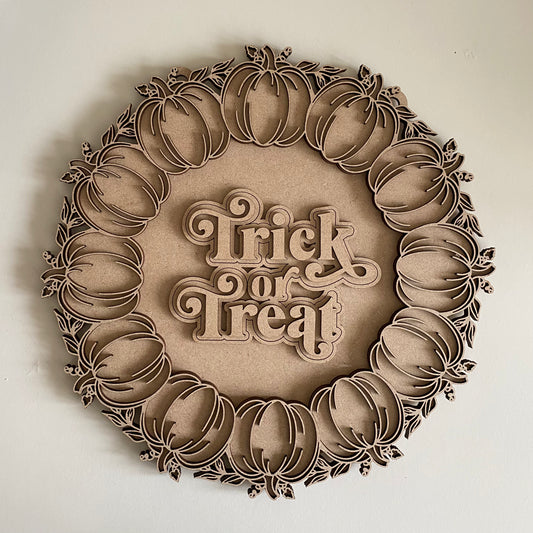 30cm Trick or Treat Pumpkin Wreath