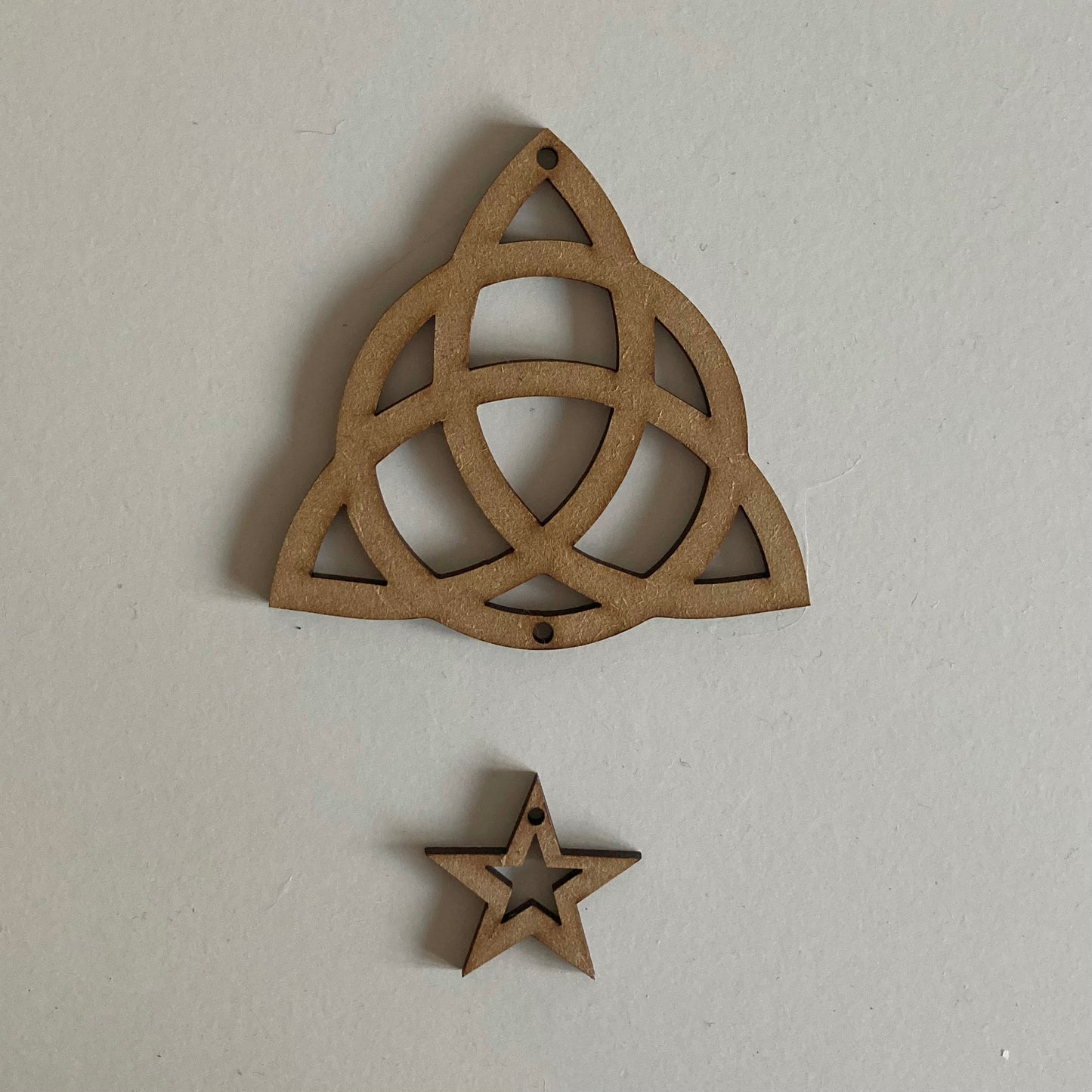 8cm Triquetra Dangly Decoration