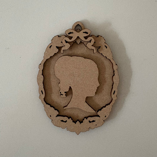 10.5cm Cameo Decoration