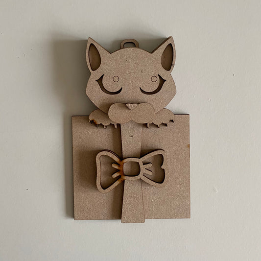 15cm Cat In A Present Decoration