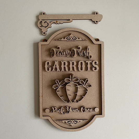 25cm Farm Fresh Carrots Hanging Sign