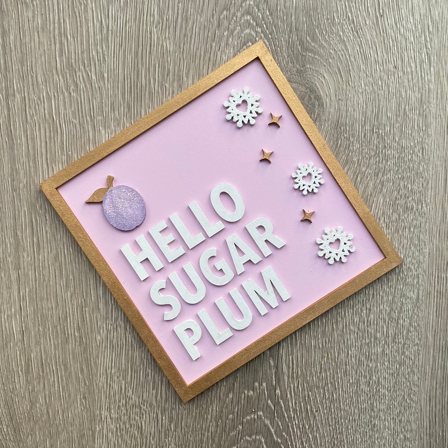 19cm Hand-Painted Hello Sugar Plum Sign