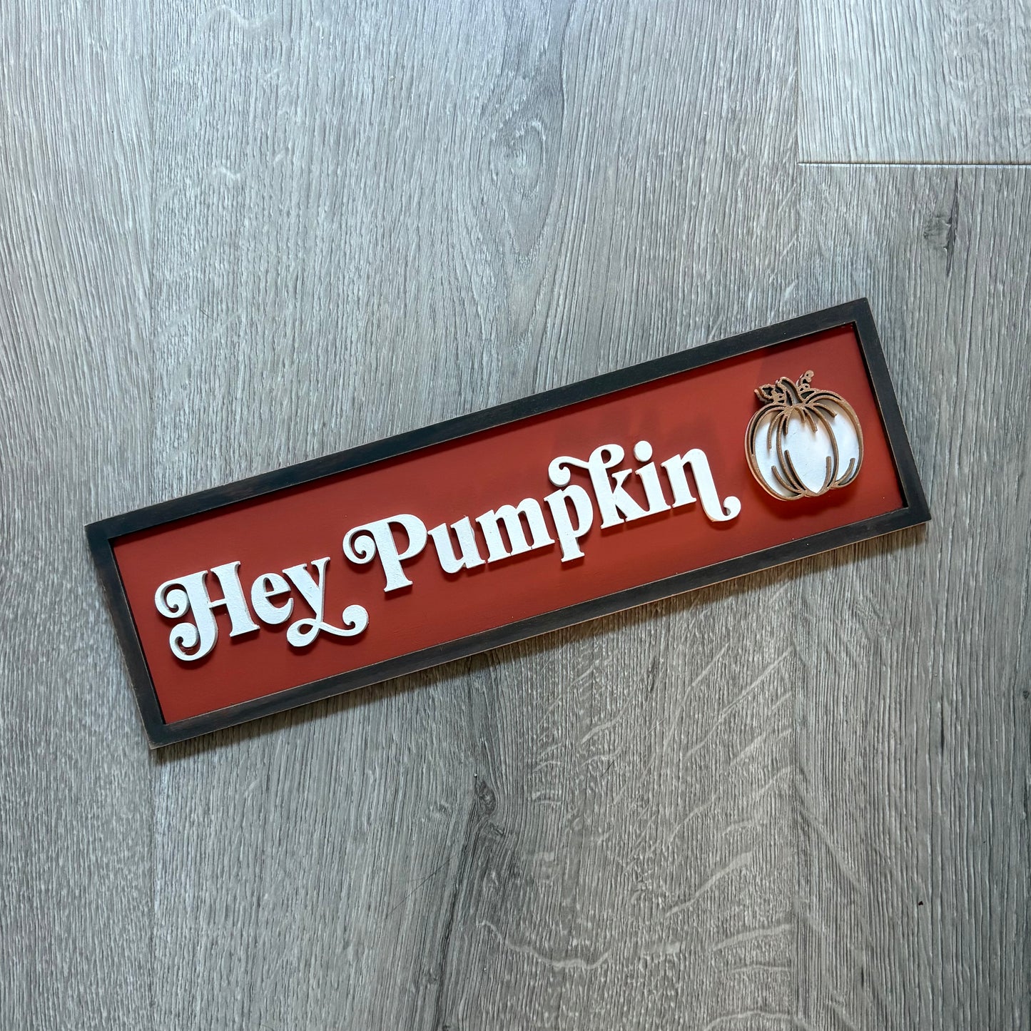 30cm Hand Painted Hey Pumpkin Sign