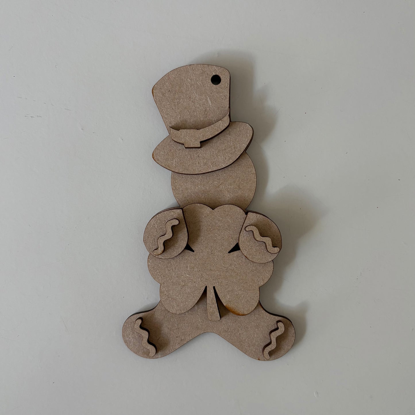 13cm Irish Gingerbread Holding Shamrock Character