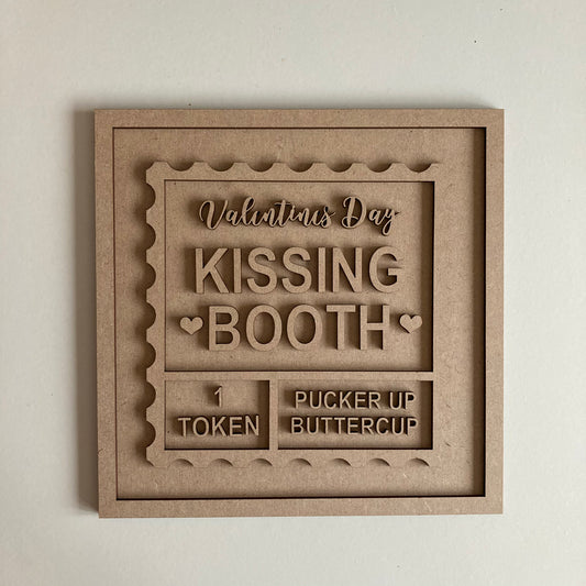 22cm Kissing Booth Ticket Sign