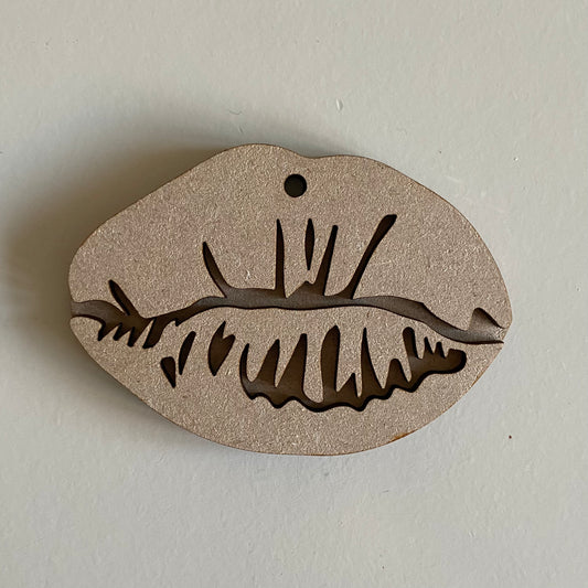 9cm Lips bauble