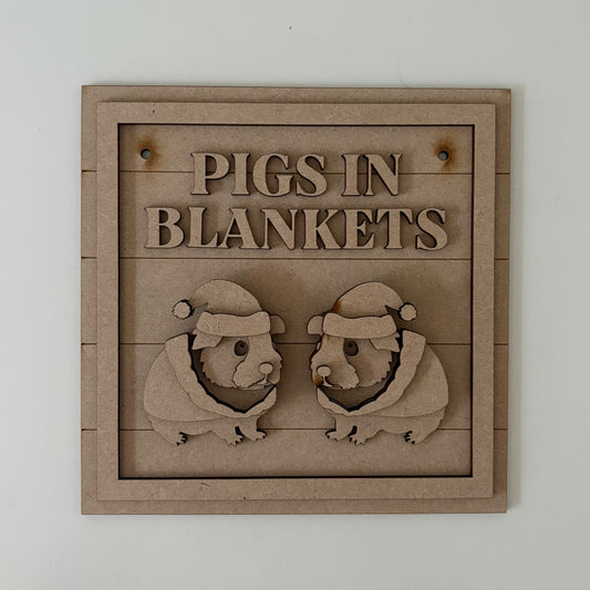 19cm Pigs In Blankets Guinea Pig Sign
